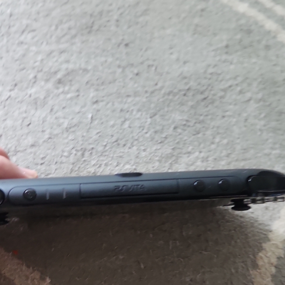 Sony PS Vita Black Handheld Console - Picture 6 of 12